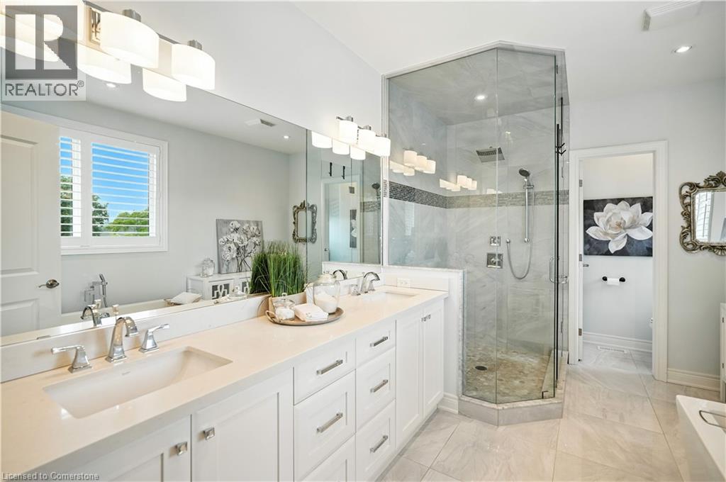 Photo 24 of 103 Lampman Drive, Grimsby ON