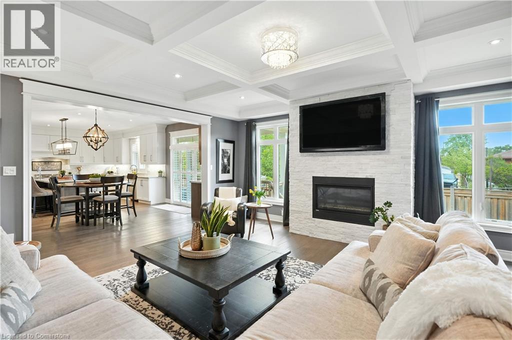 Photo 19 of 103 Lampman Drive, Grimsby ON