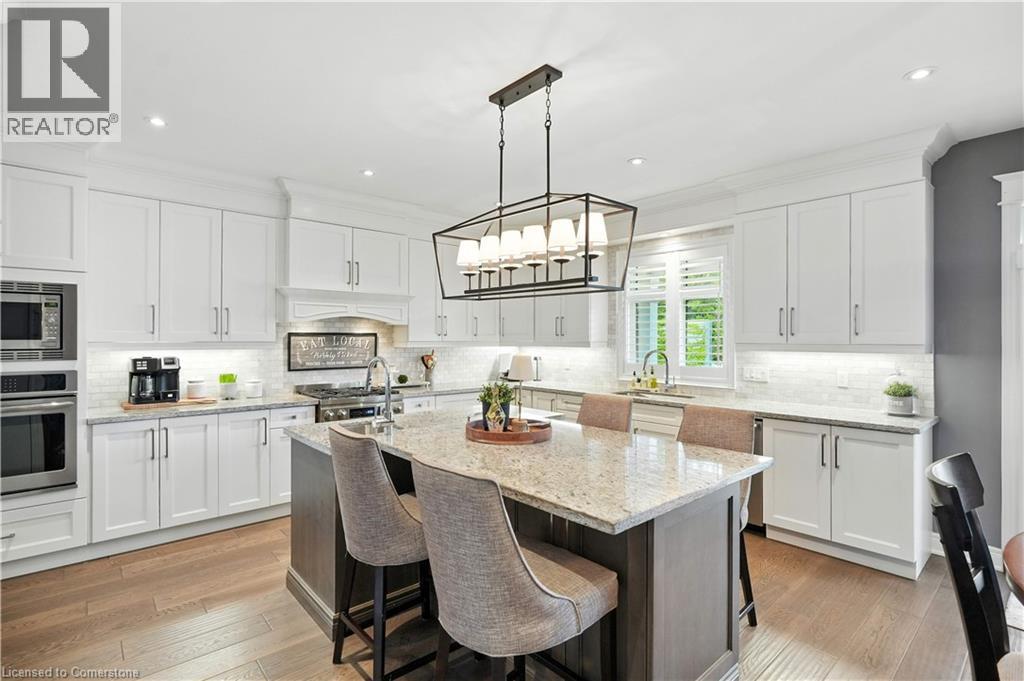 Photo 10 of 103 Lampman Drive, Grimsby ON