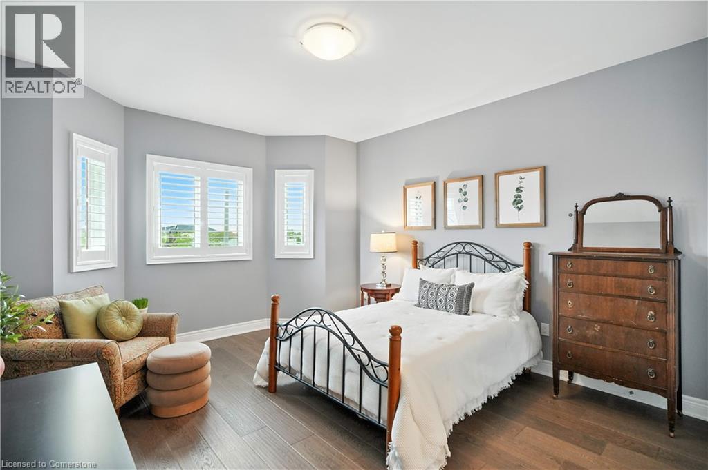 Photo 27 of 103 Lampman Drive, Grimsby ON