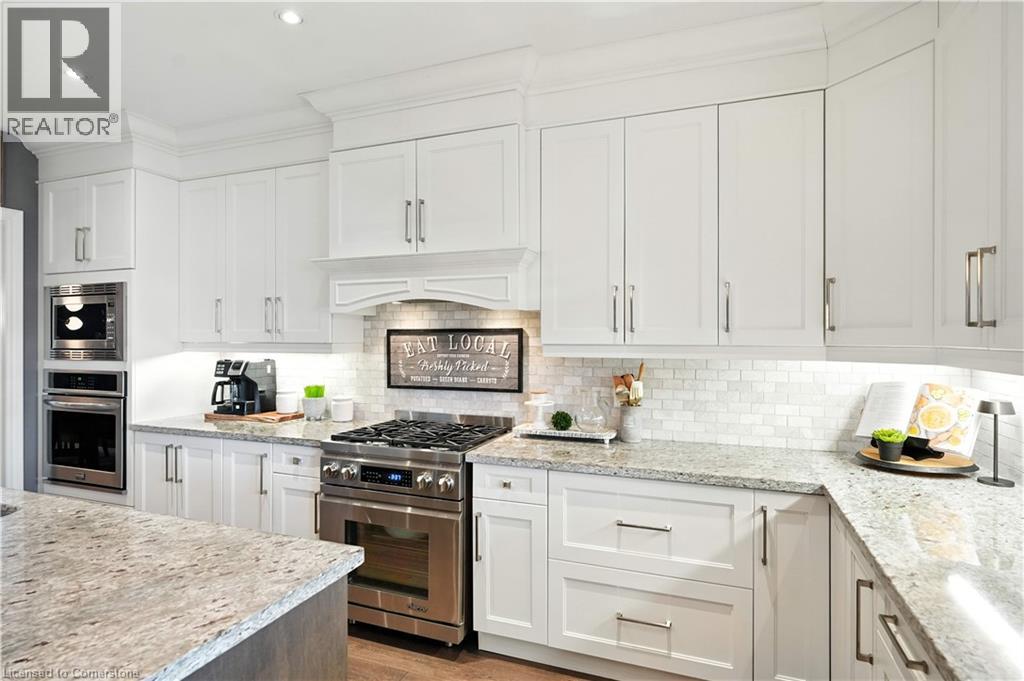 Photo 13 of 103 Lampman Drive, Grimsby ON
