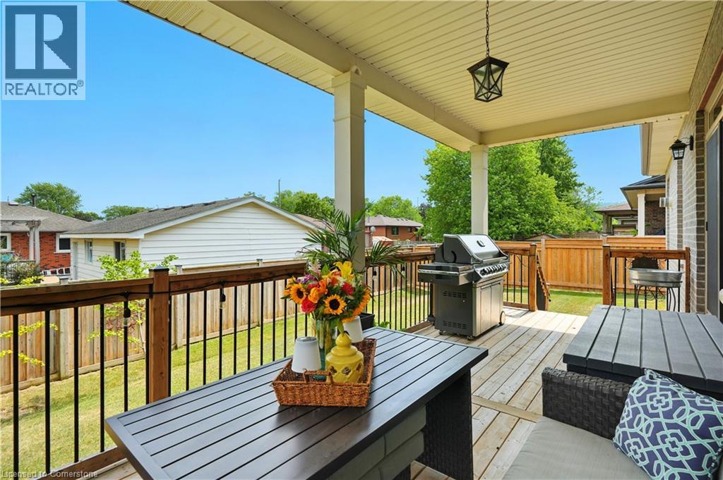 Photo 46 of 103 Lampman Drive, Grimsby ON