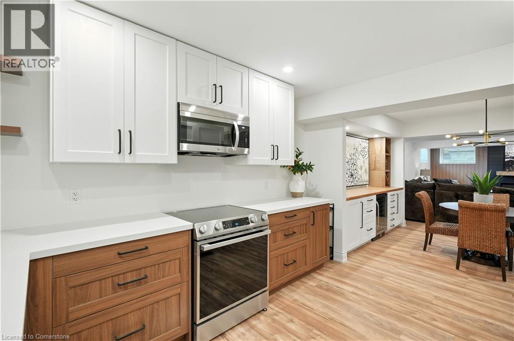 Photo 40 of 103 Lampman Drive, Grimsby ON