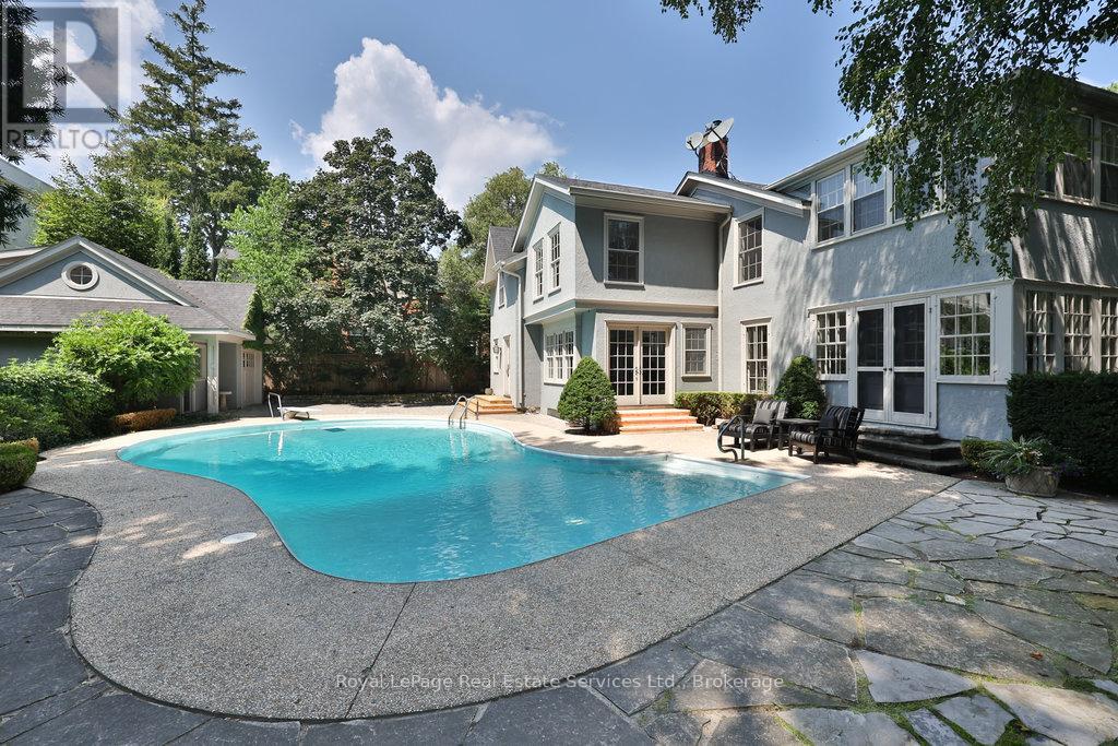 Photo 36 of 68 Thomas Street, Oakville ON