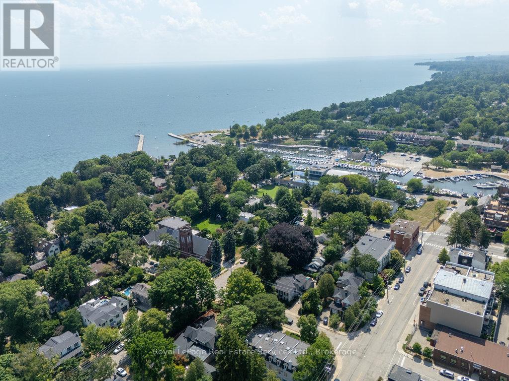 Photo 45 of 68 Thomas Street, Oakville ON