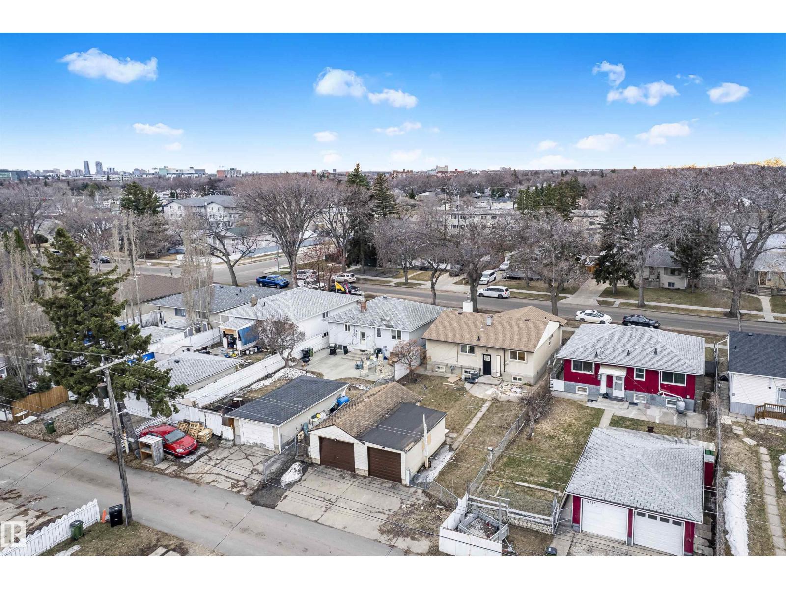 Photo 37 of 12319 96 St Nw Nw, Edmonton AB