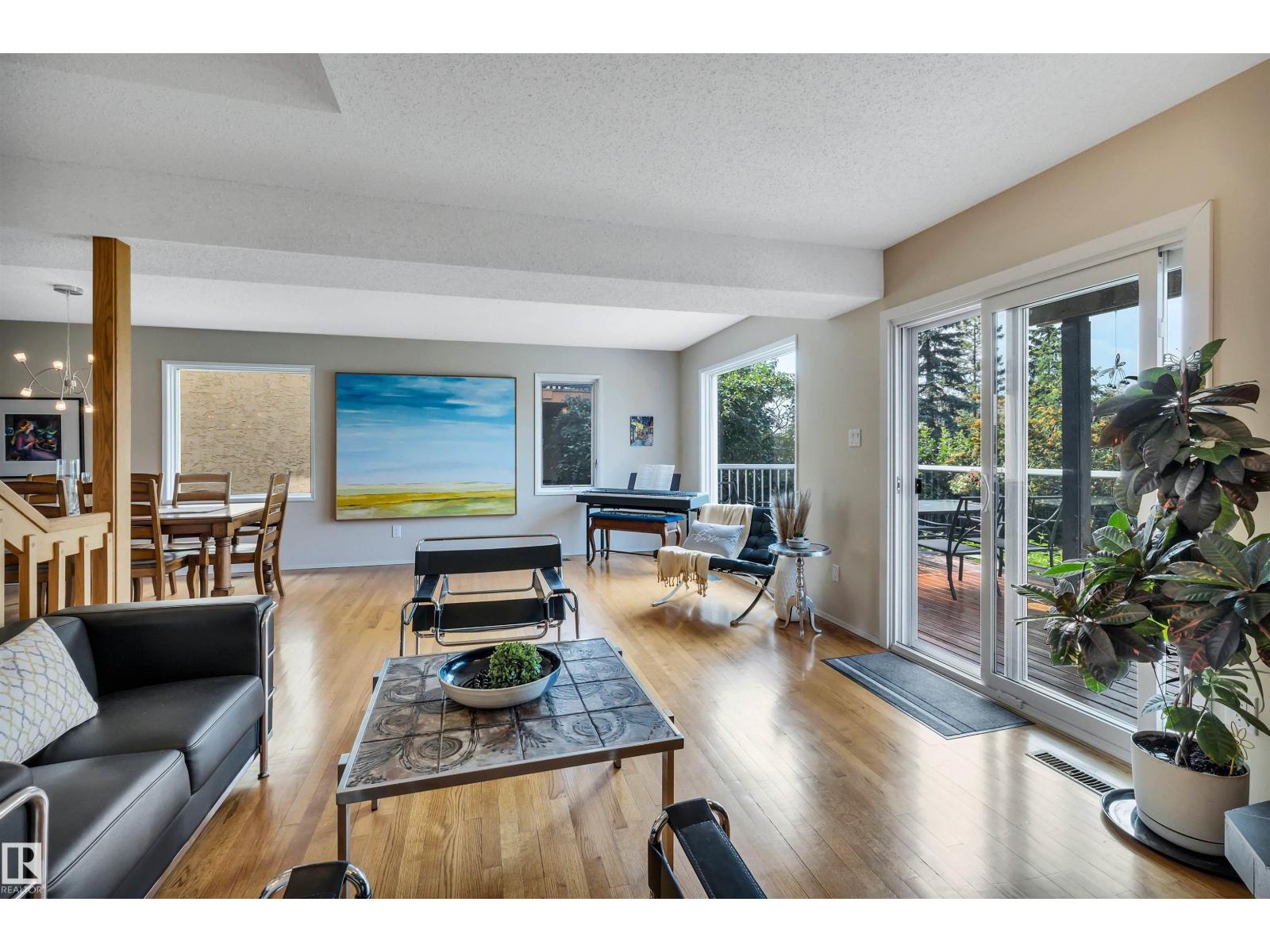 Photo 18 of 8212 Rowland Rd Nw, Edmonton AB