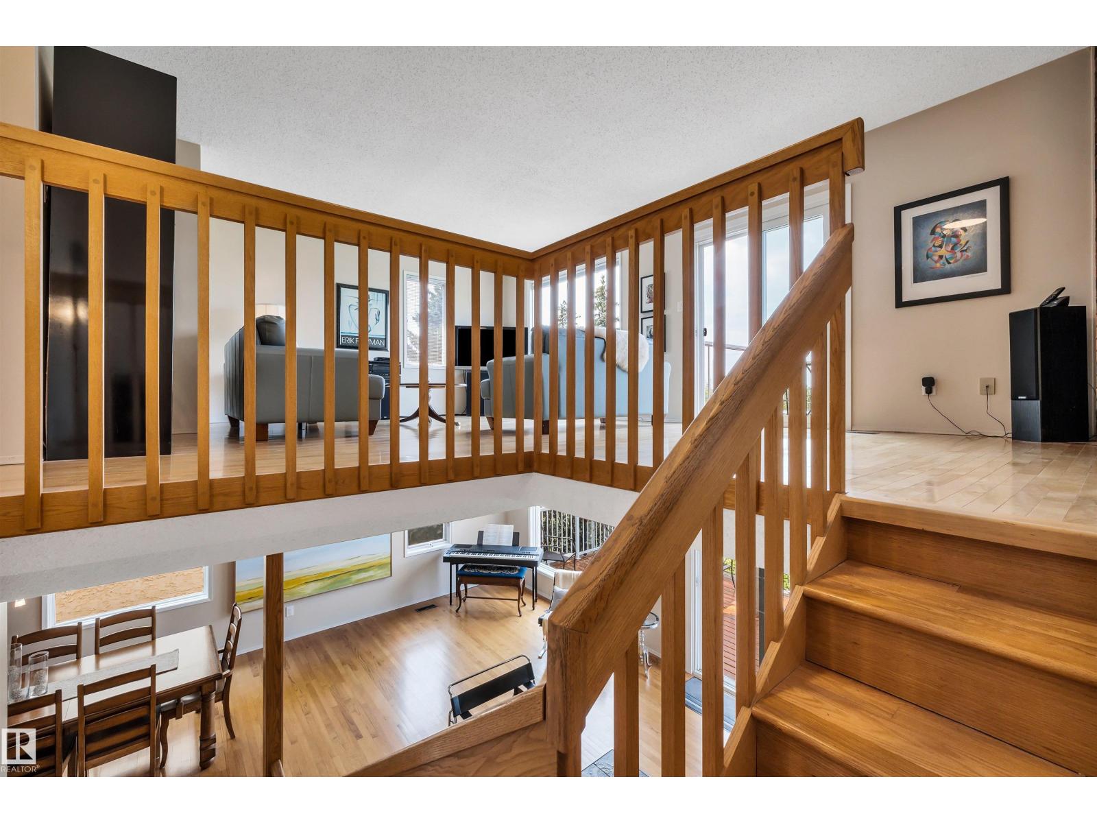 Photo 4 of 8212 Rowland Rd Nw, Edmonton AB