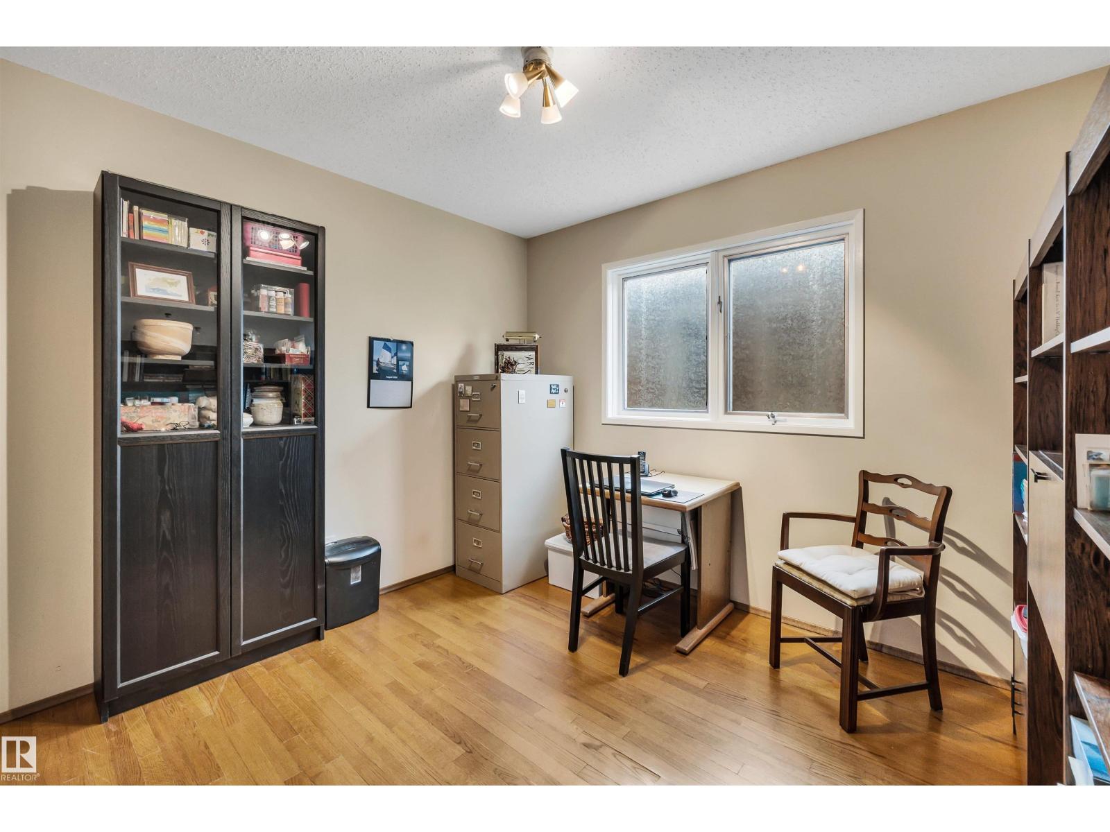 Photo 34 of 8212 Rowland Rd Nw, Edmonton AB