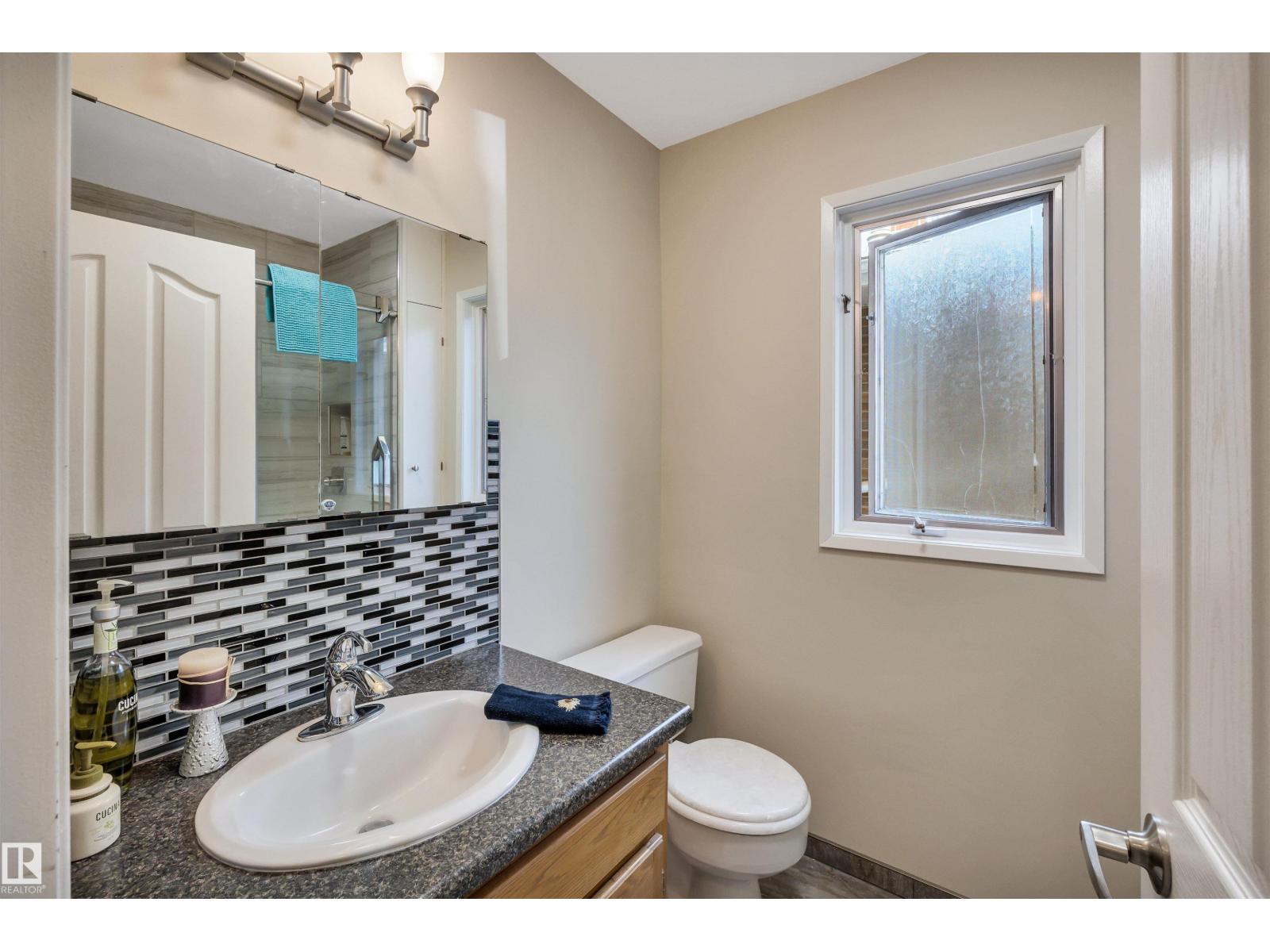 Photo 23 of 8212 Rowland Rd Nw, Edmonton AB