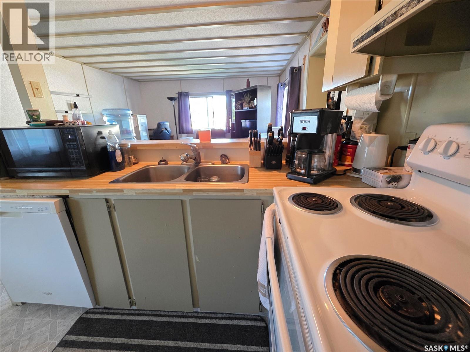 Single Family House Mobile Home for Sale in  Prairie Sun COURT Swift Current 