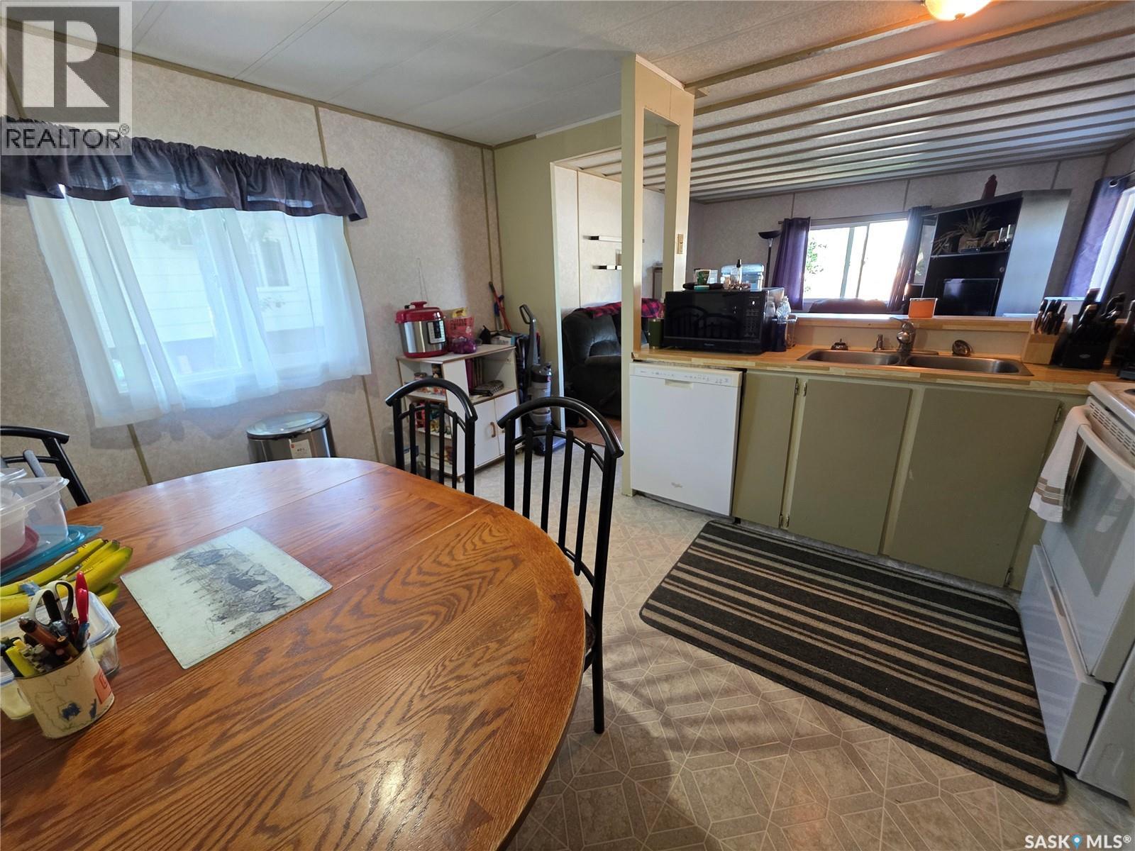 Single Family House Mobile Home for Sale in  Prairie Sun COURT Swift Current 