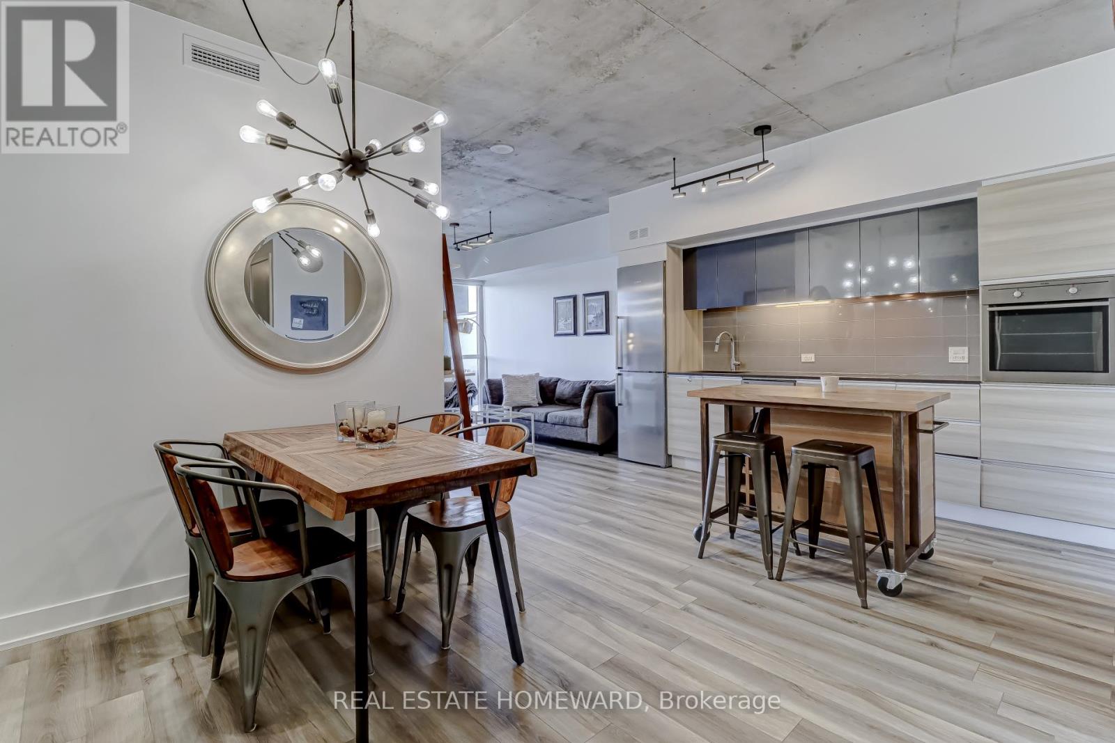 Photo 10 of 522 1190 Dundas Street E, Toronto ON