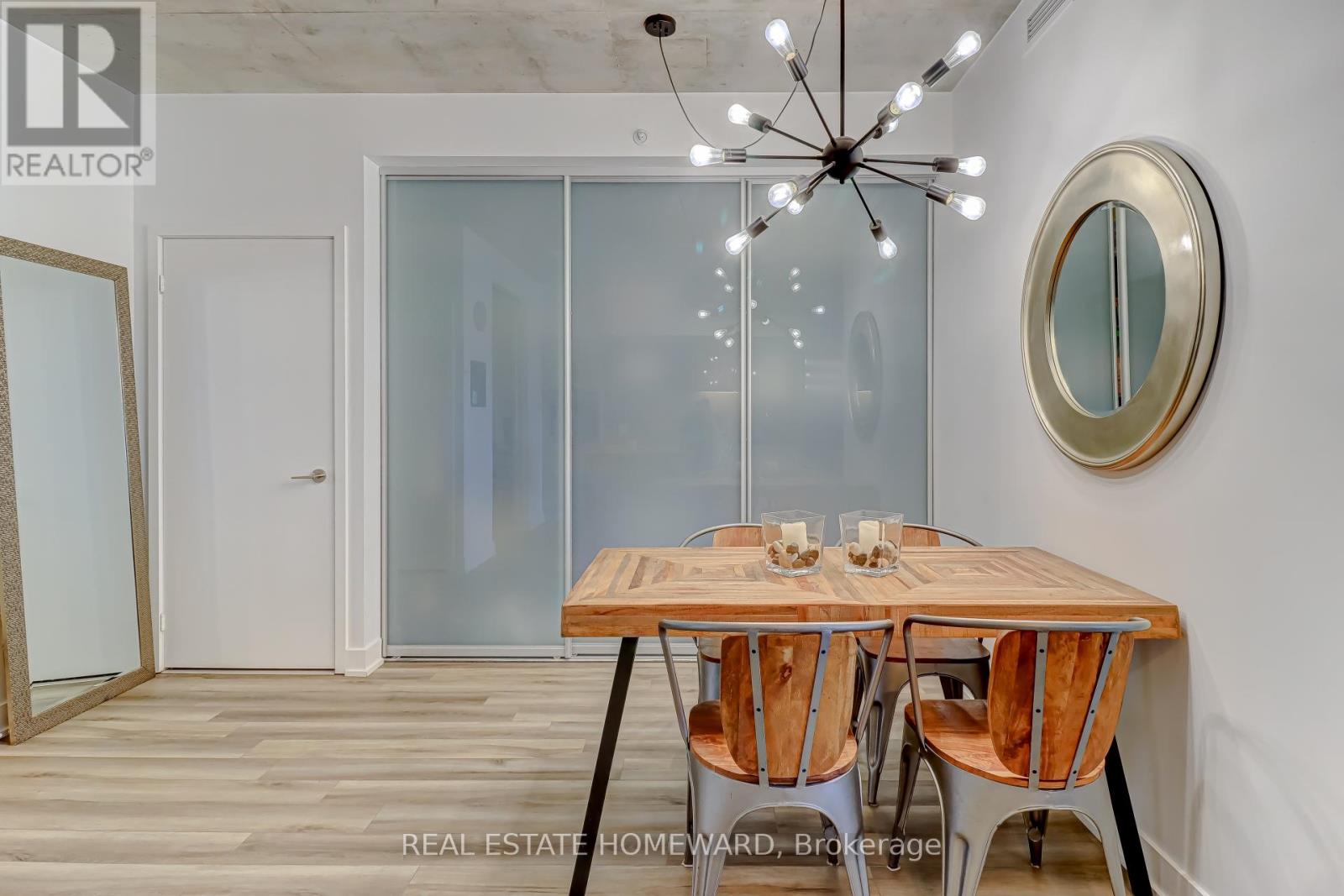 Photo 25 of 522 1190 Dundas Street E, Toronto ON