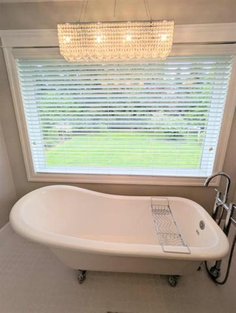 Photo 5 of 25072 58 Avenue, Langley BC