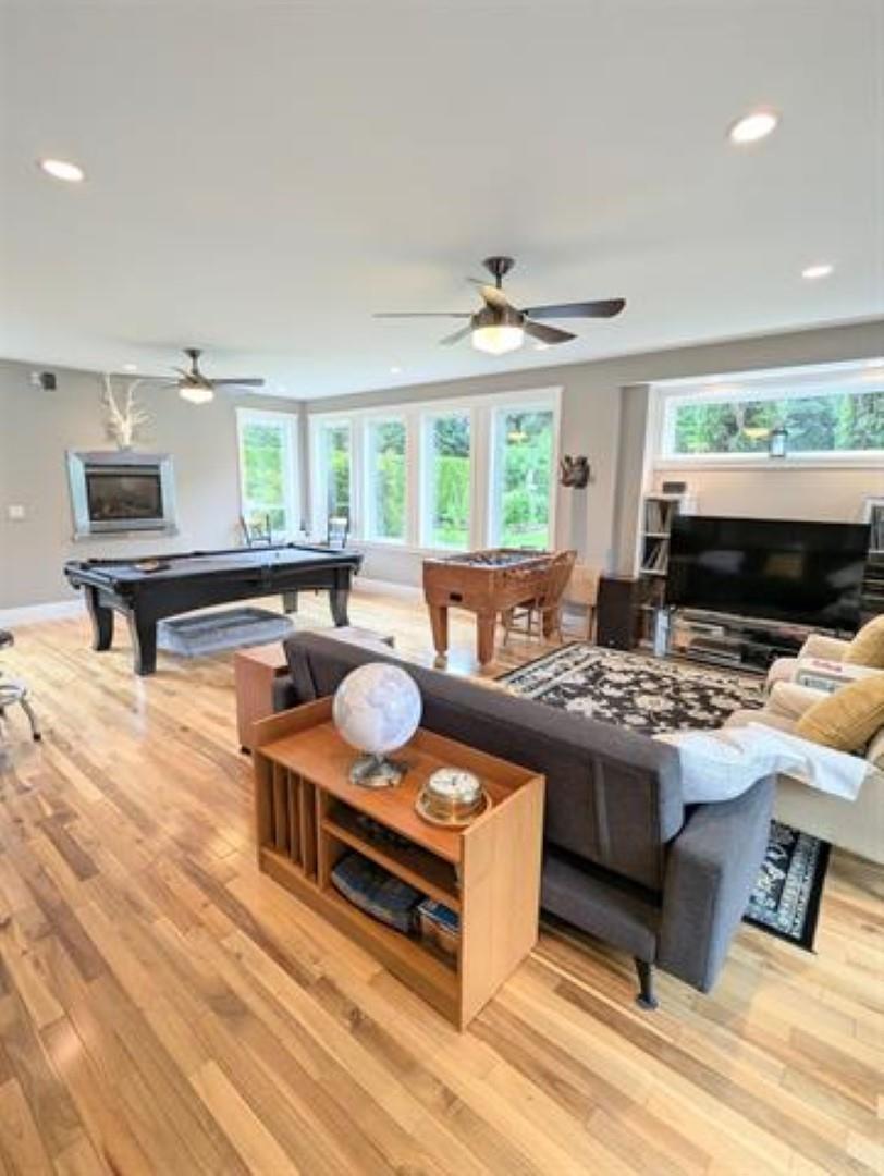 Photo 12 of 25072 58 Avenue, Langley BC
