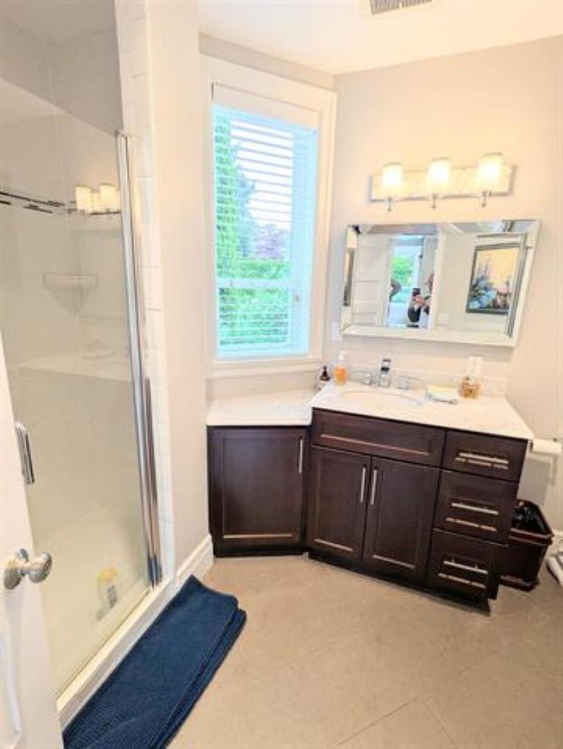 Photo 26 of 25072 58 Avenue, Langley BC