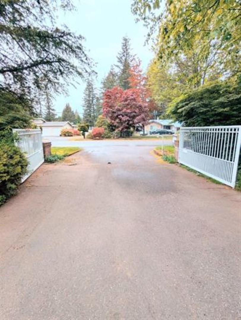 Photo 37 of 25072 58 Avenue, Langley BC