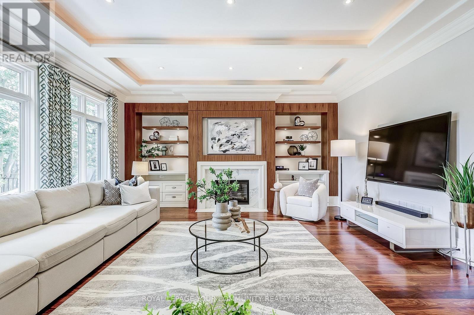 Photo 7 of 222 St Leonards Avenue, Toronto ON