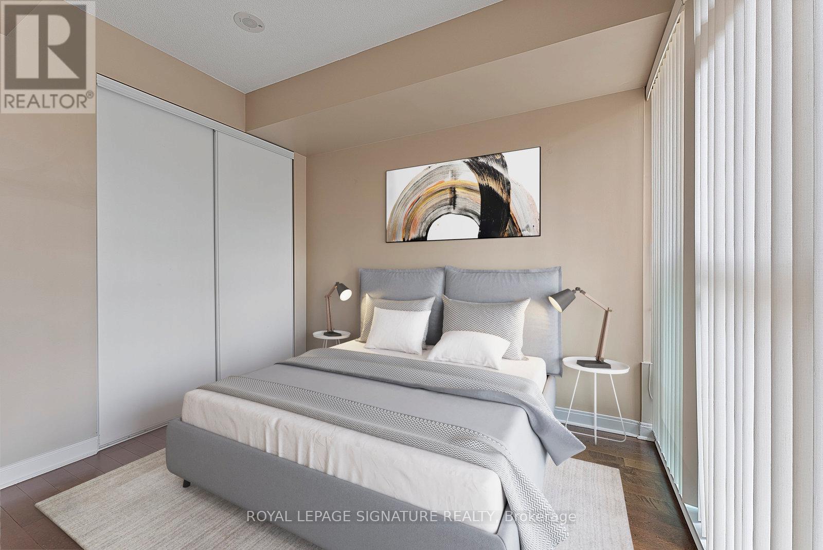 Photo 22 of 209 21 Scollard Street, Toronto ON