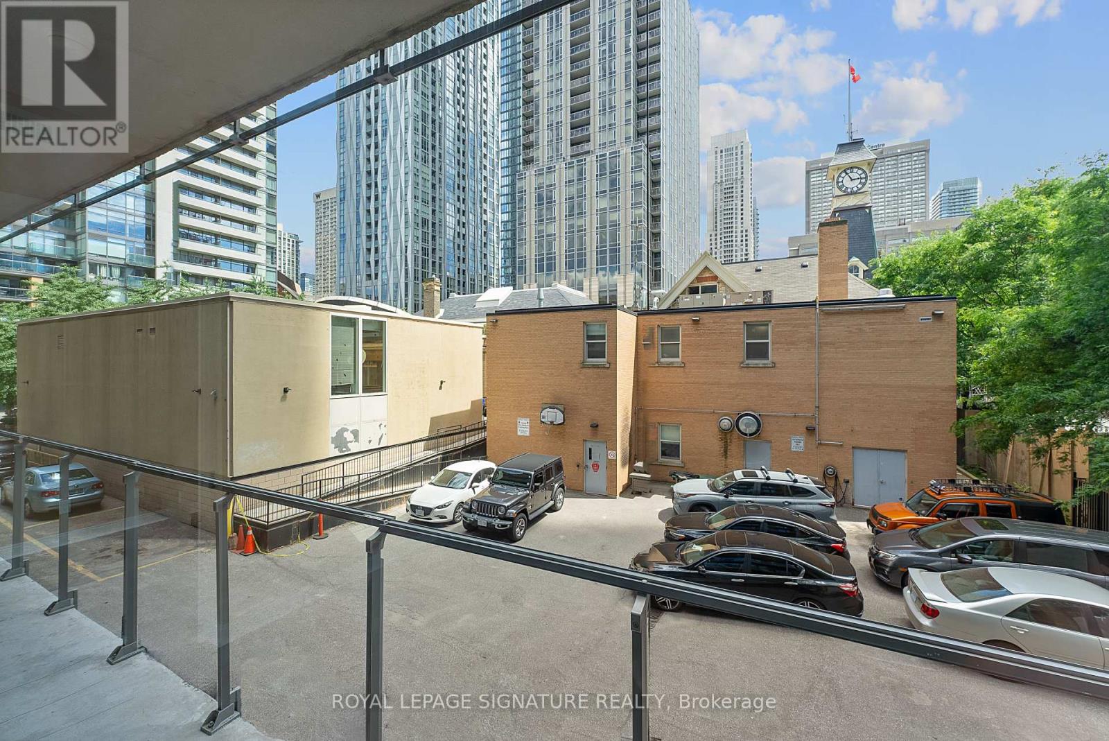 Photo 26 of 209 21 Scollard Street, Toronto ON