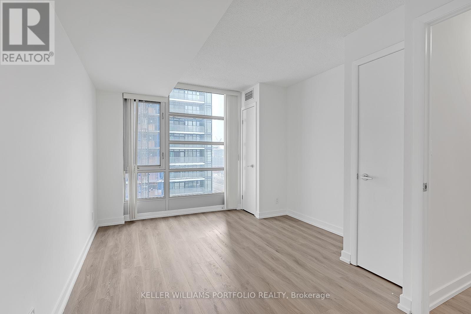 Photo 1 of 2309 81 Navy Wharf Court, Toronto ON