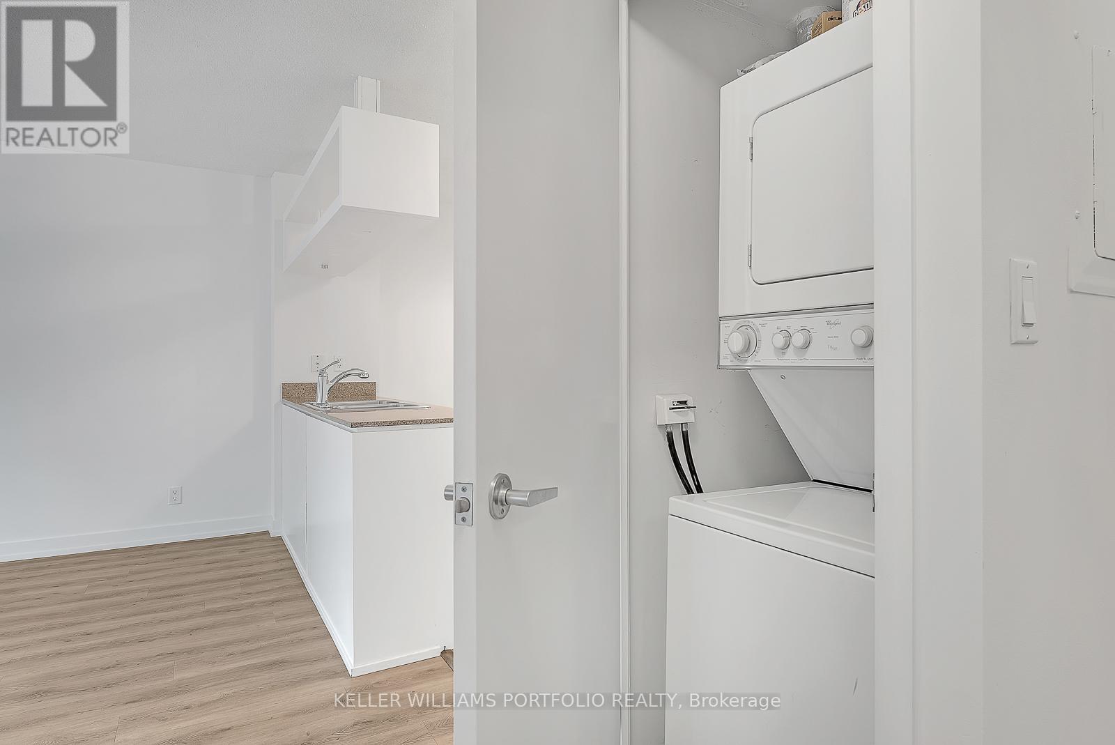 Photo 10 of 2309 81 Navy Wharf Court, Toronto ON