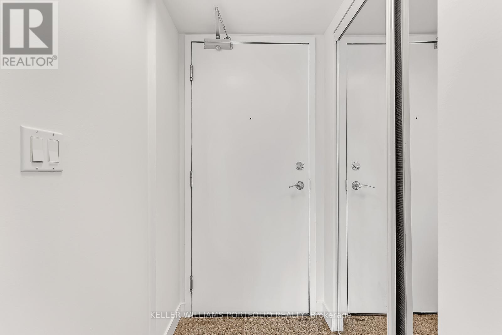 Photo 16 of 2309 81 Navy Wharf Court, Toronto ON