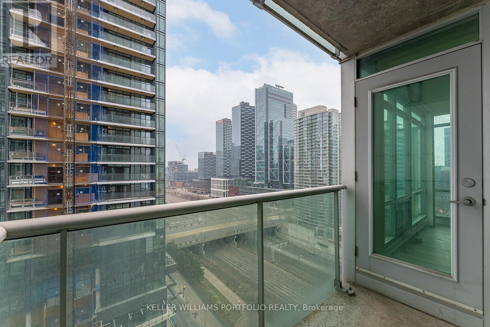 Photo 22 of 2309 81 Navy Wharf Court, Toronto ON