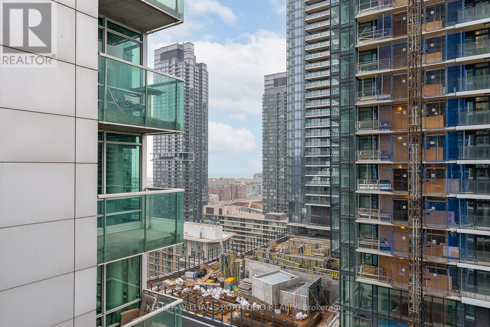 Photo 7 of 2309 81 Navy Wharf Court, Toronto ON