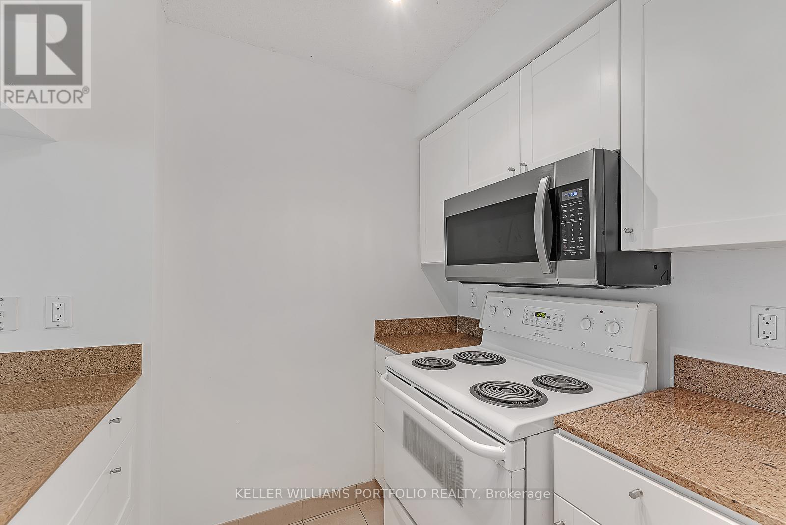Photo 14 of 2309 81 Navy Wharf Court, Toronto ON