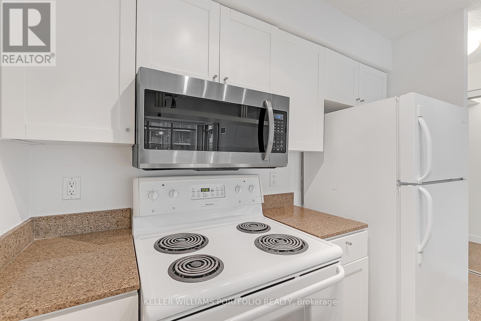 Photo 15 of 2309 81 Navy Wharf Court, Toronto ON