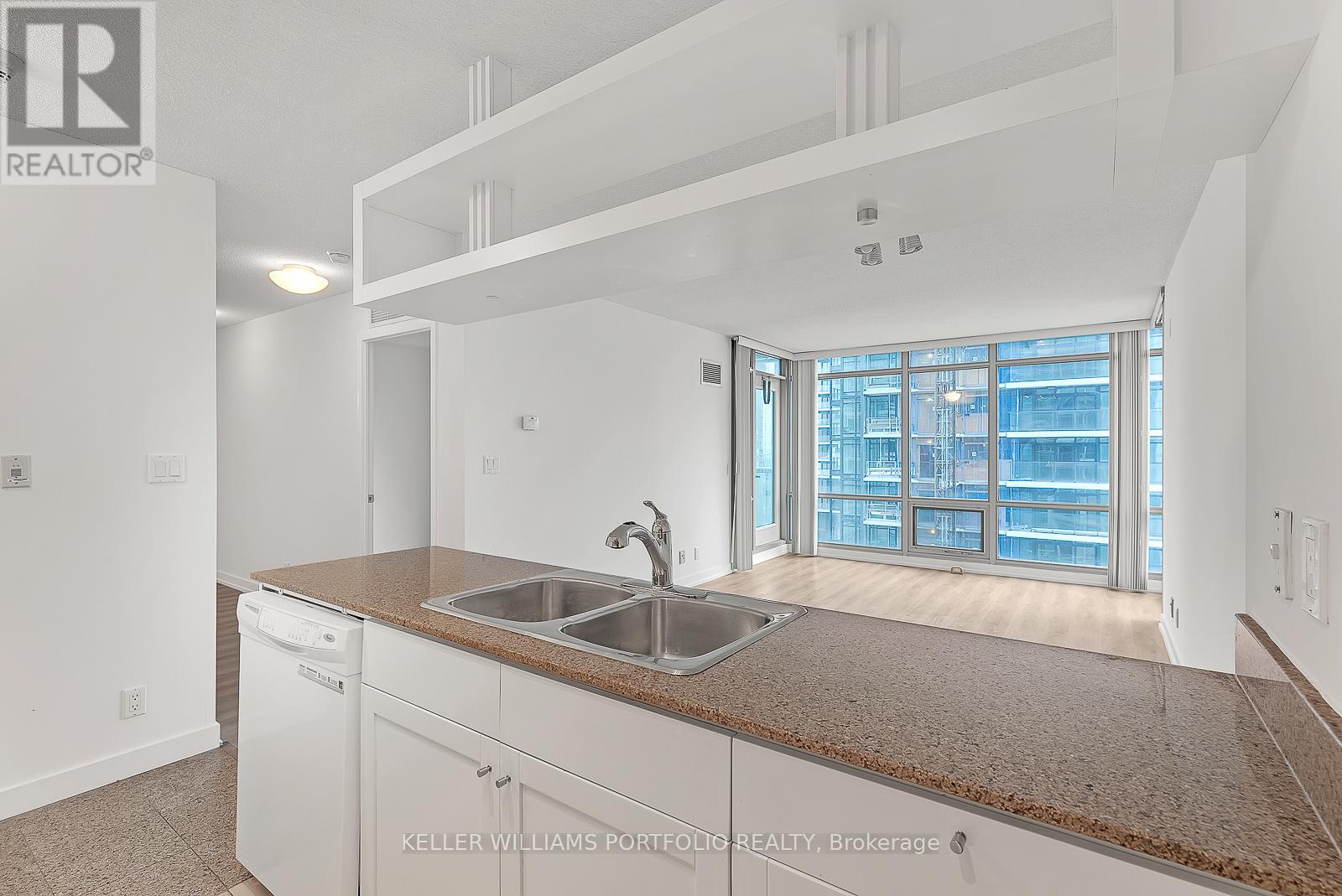 Photo 34 of 2309 81 Navy Wharf Court, Toronto ON