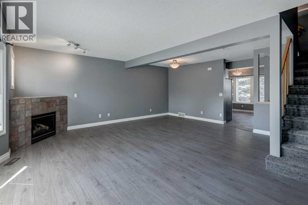 Single Family House for Sale in  Regal Park NE Renfrew Calgary 