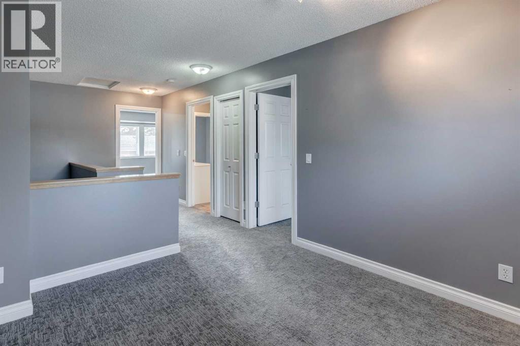 Single Family House for Sale in  Regal Park NE Renfrew Calgary 
