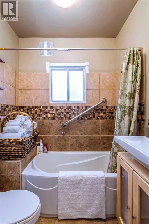 Single Family House Bungalow for Sale in   Avenue SW Parkhill Calgary 