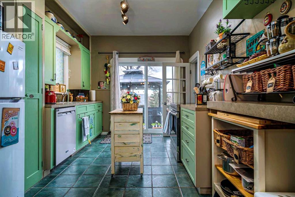 Single Family House Bungalow for Sale in   Avenue SW Parkhill Calgary 