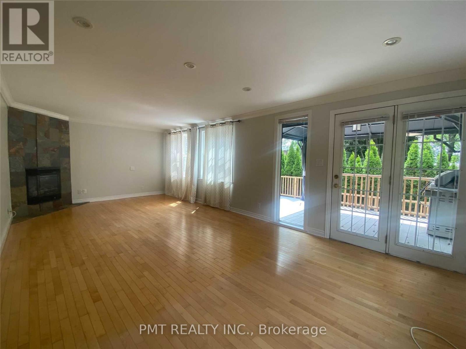Photo 15 of Main 41 Park Street, Toronto ON