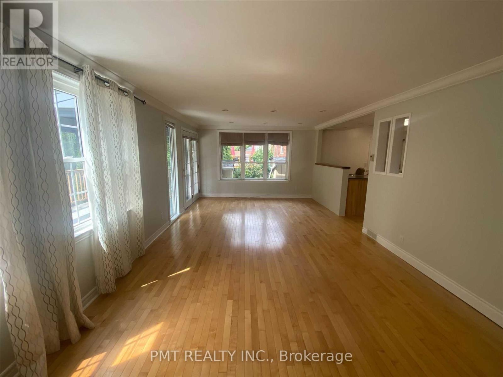 Photo 18 of Main 41 Park Street, Toronto ON