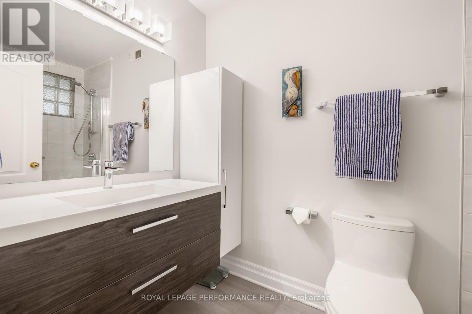 Photo 43 of 55 Delong Drive, Ottawa ON