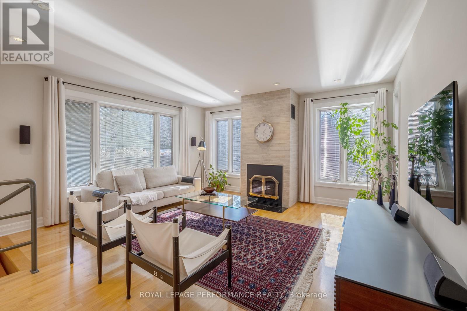 Photo 11 of 55 Delong Drive, Ottawa ON