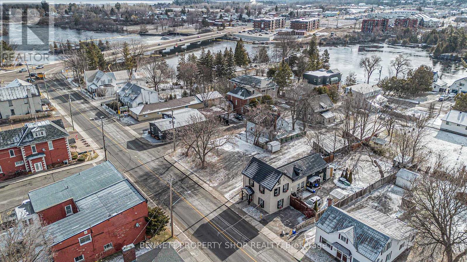 Photo 23 of 119 125 Daniel Street N, Arnprior ON