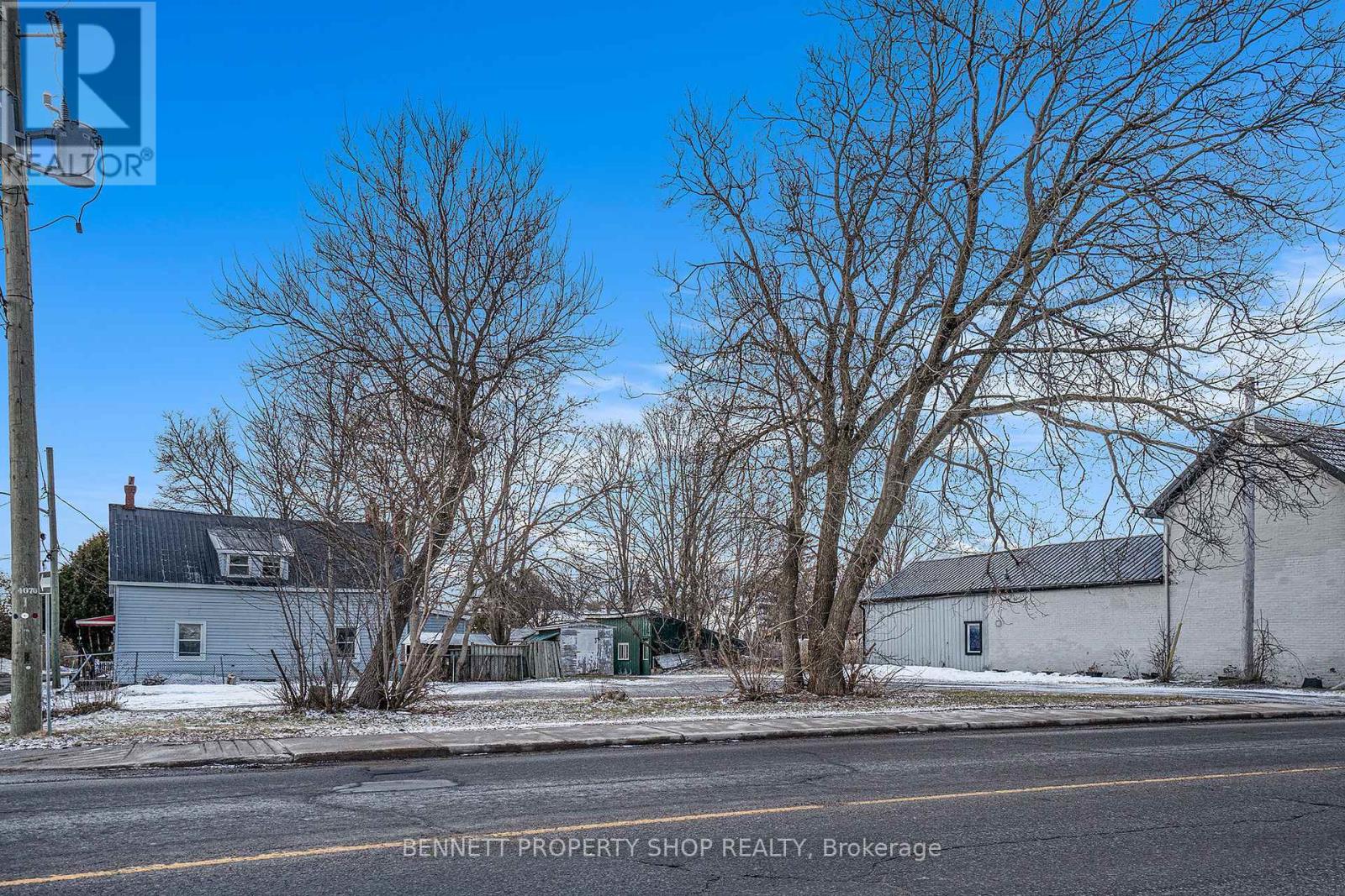 Photo 13 of 119 125 Daniel Street N, Arnprior ON