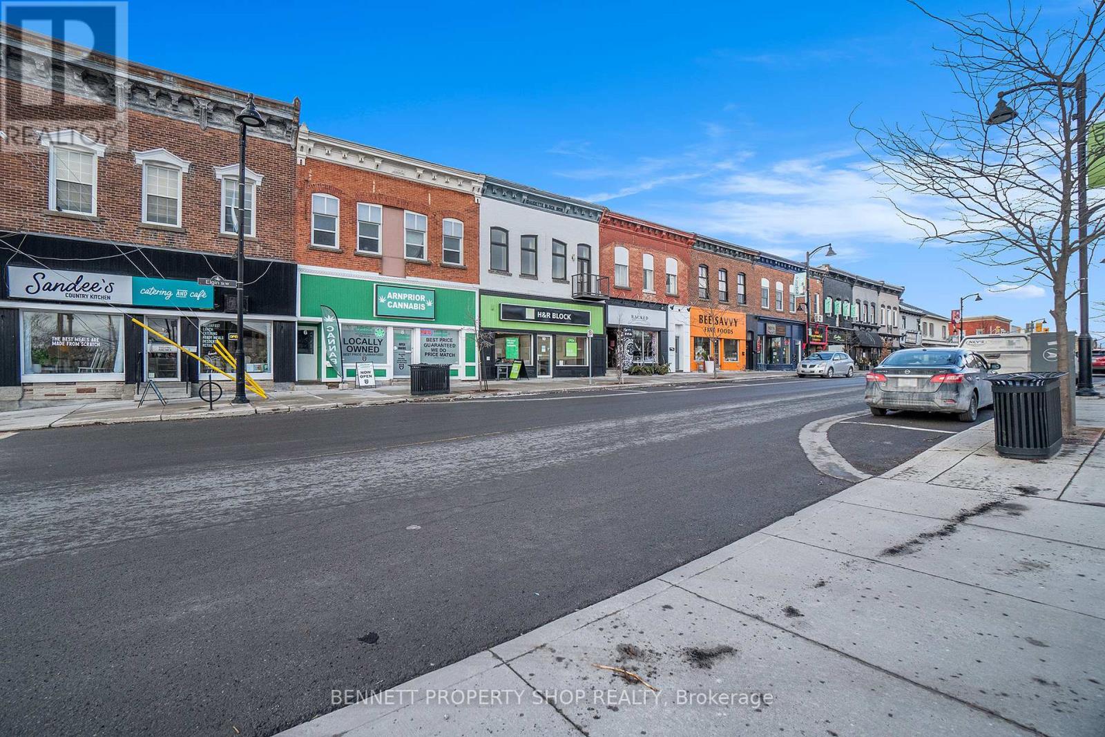 Photo 24 of 119 125 Daniel Street N, Arnprior ON