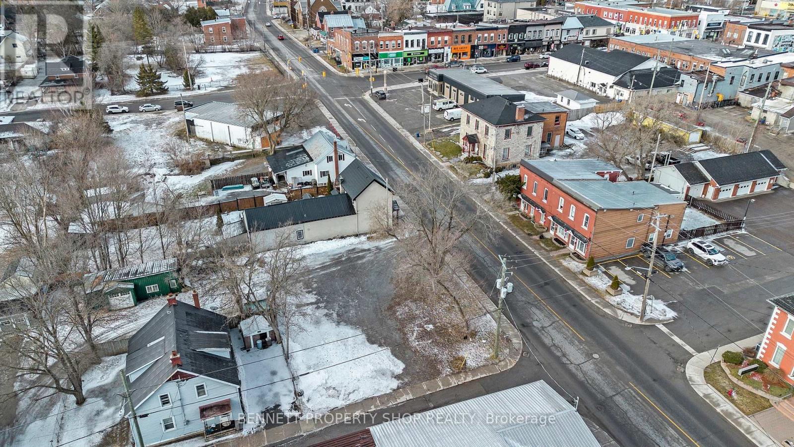 Photo 30 of 119 125 Daniel Street N, Arnprior ON