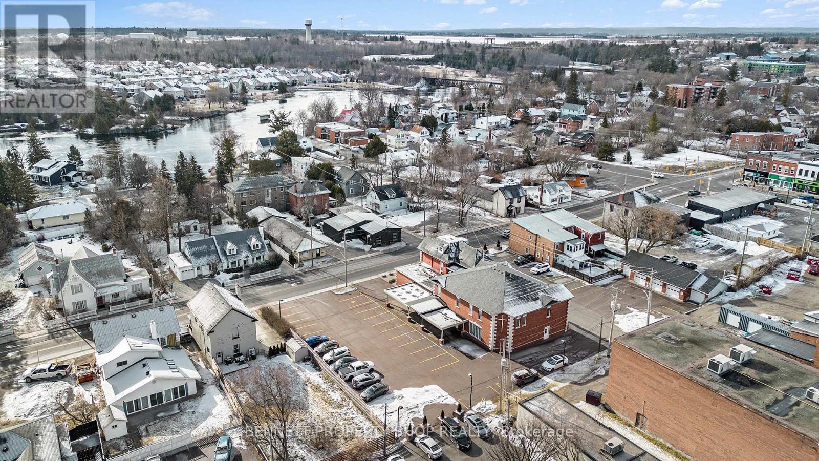 Photo 19 of 119 125 Daniel Street N, Arnprior ON