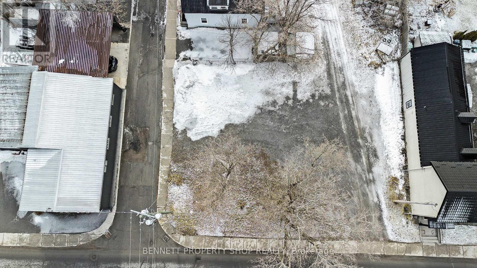 Photo 20 of 119 125 Daniel Street N, Arnprior ON