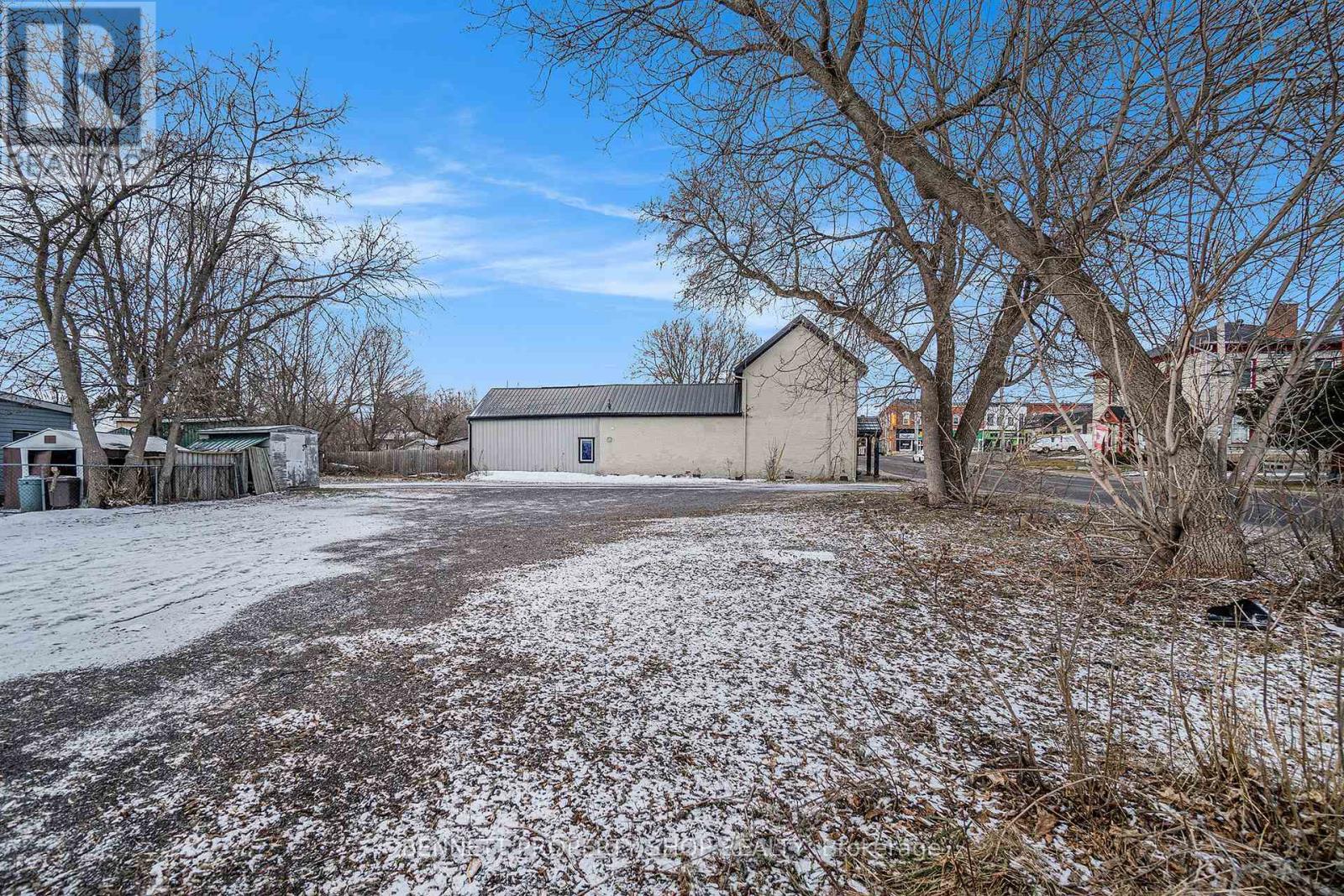 Photo 29 of 119 125 Daniel Street N, Arnprior ON
