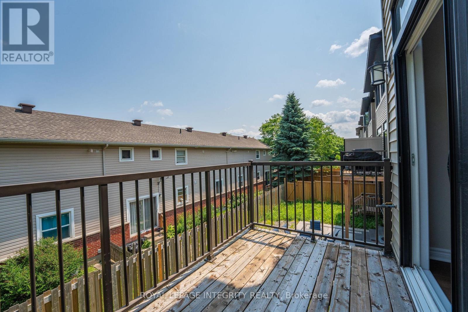 Photo 17 of 323 Twinflower Way, Ottawa ON