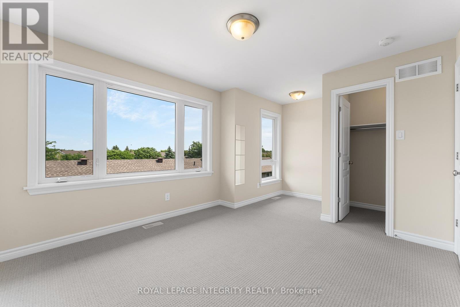 Photo 20 of 323 Twinflower Way, Ottawa ON